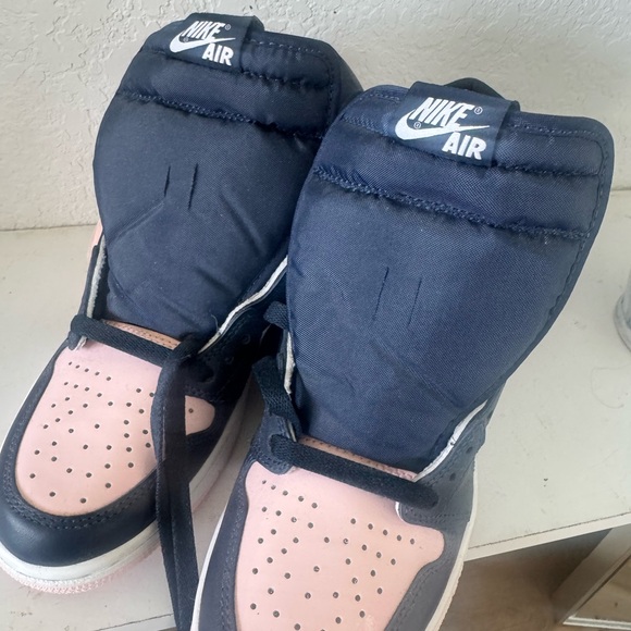 Women's Air Jordan 1 High "Bubble Gum" - Picture 2 of 10